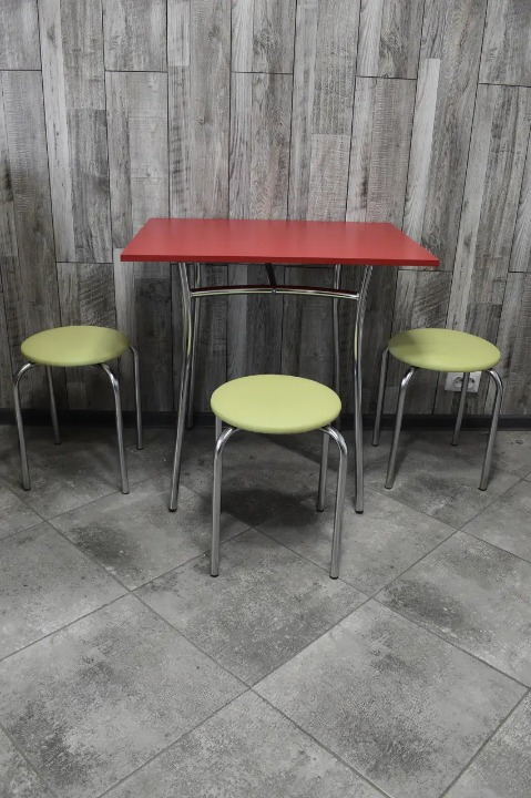 Кухонний комплект CHICO Тріо стіл/табурети 3 шт. в хромі 60х80х75 см Червоний/Салатовий (28374731)