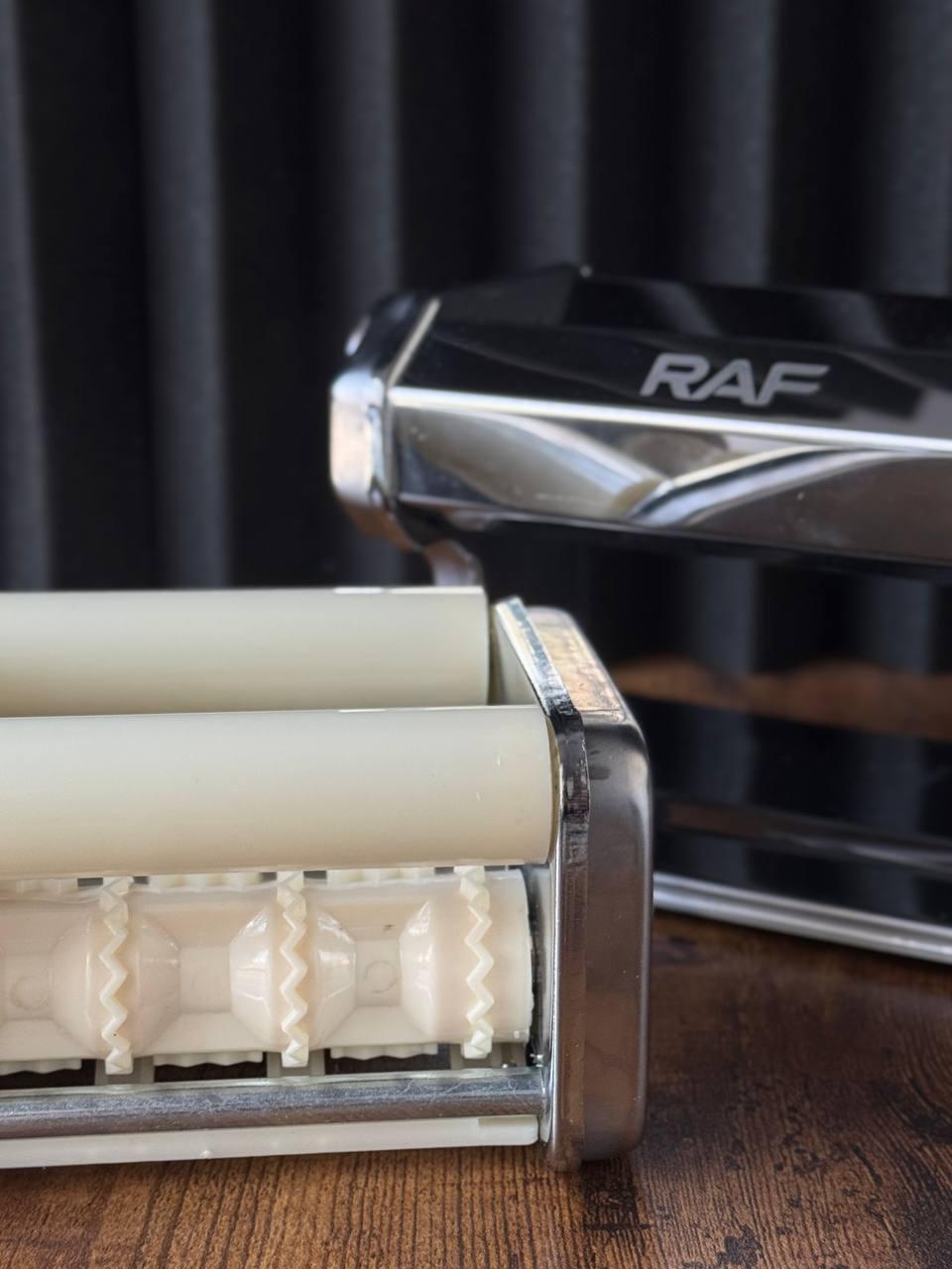 Машинка с насадкой для равиоли RAF R.6670 ручная - фото 5 Машинка с насадкой для равиоли RAF R.6670 ручная - фото 5
