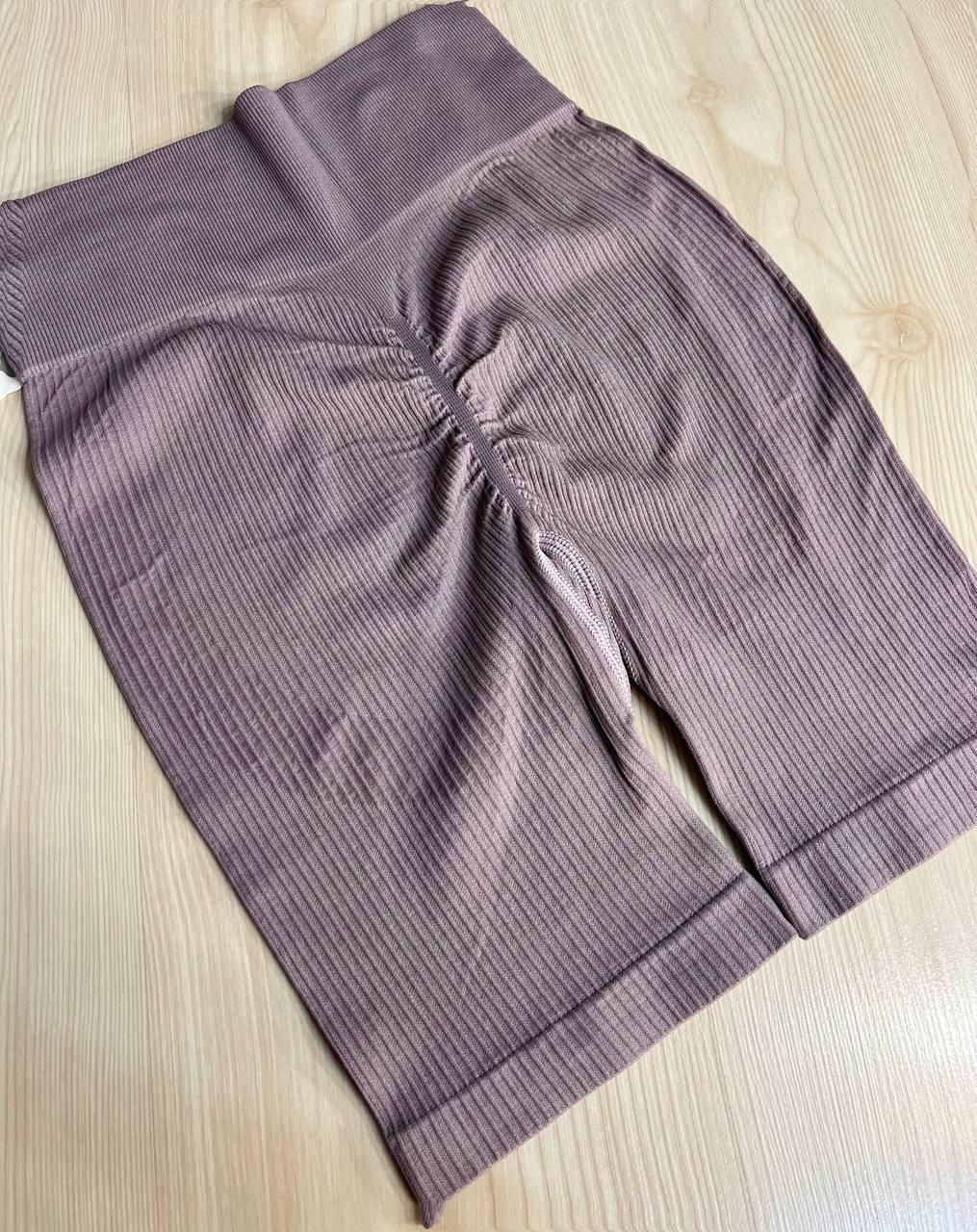 Шорти жіночі Kenalin 0412 велосипедки лосини в рубчик пуш-ап широкий пояс середня довжина OS Пудровий (3935) - фото 5 Шорти жіночі Kenalin 0412 велосипедки лосини в рубчик пуш-ап широкий пояс середня довжина OS Пудровий (3935) - фото 5