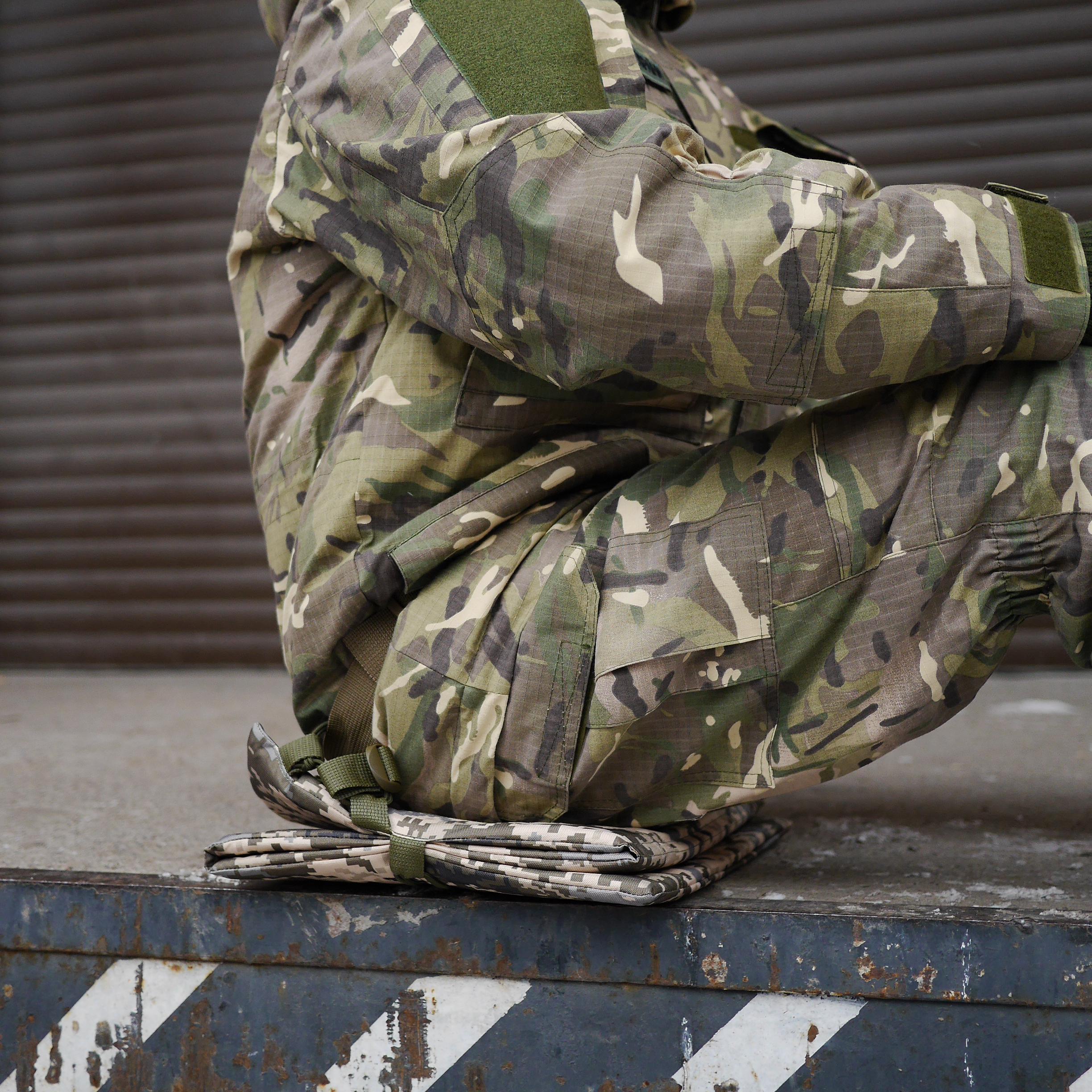 Каремат п'ятиточка трьохсекційна Kiborg П-3 оксфорд Піксельний (878) - фото 10 Каремат п'ятиточка трьохсекційна Kiborg П-3 оксфорд Піксельний (878) - фото 10