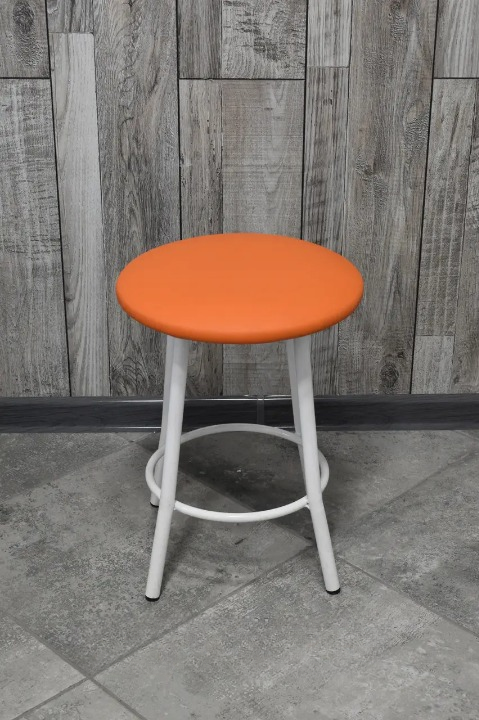 Табурет кухонний Муза металевий з м'яким сидінням 30х45 см Помаранчевий/Білий (28373808) Табурет кухонний Муза металевий з м'яким сидінням 30х45 см Помаранчевий/Білий (28373808)