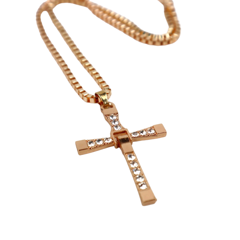 Кулон-крестик Доминика Торетто с цепочкой под золото (4123231) - фото 2 Кулон-крестик Доминика Торетто с цепочкой под золото (4123231) - фото 2