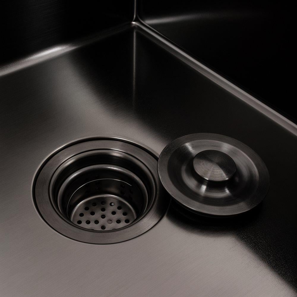 Мойка кухонная Valeso Handmade CM 78х50 R PVD круглый сифон 3,0/0,8 мм Черный - фото 5