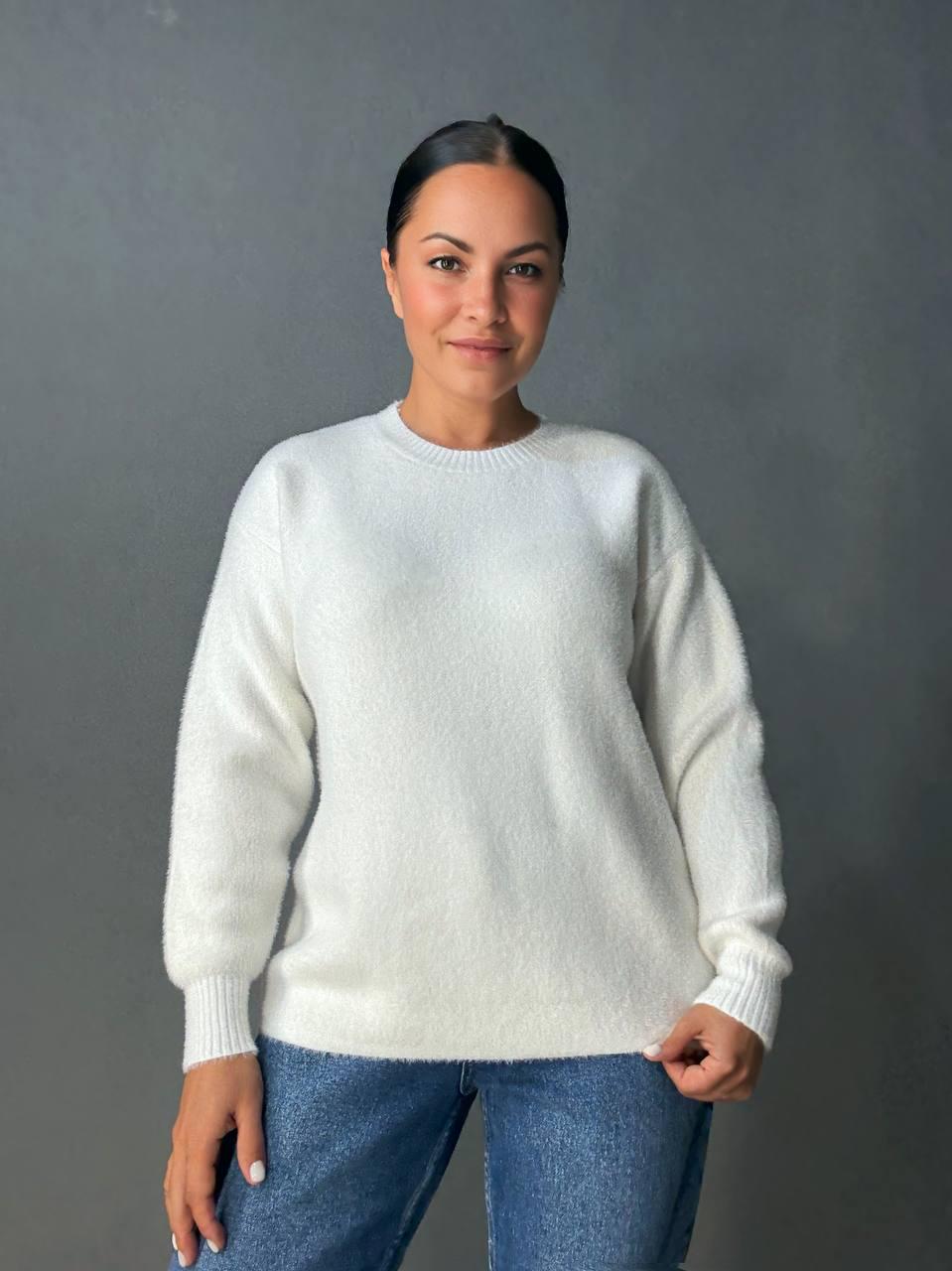 Светр жіночий Fancy Matinee 5977 ангора базовий OS Білий (5035)