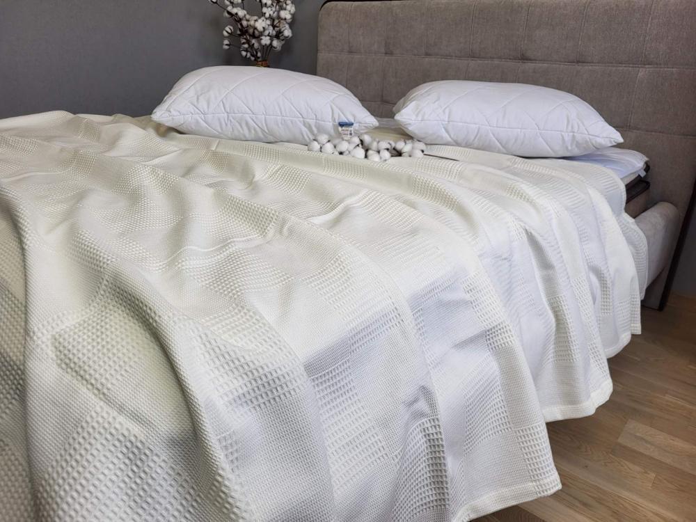 Покрывало Пике Вафелька 140x220 см Ванильный (11156) - фото 1