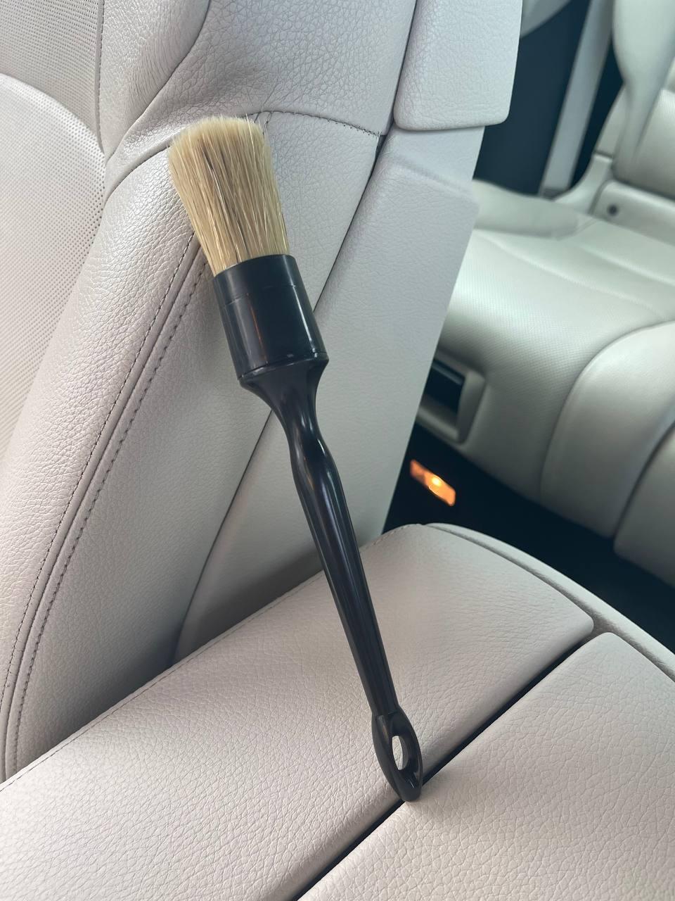 Кисточка щетка для детейлинга CarLuxe с натуральным ворсом средней жесткости 22,5 см Кисточка щетка для детейлинга CarLuxe с натуральным ворсом средней жесткости 22,5 см