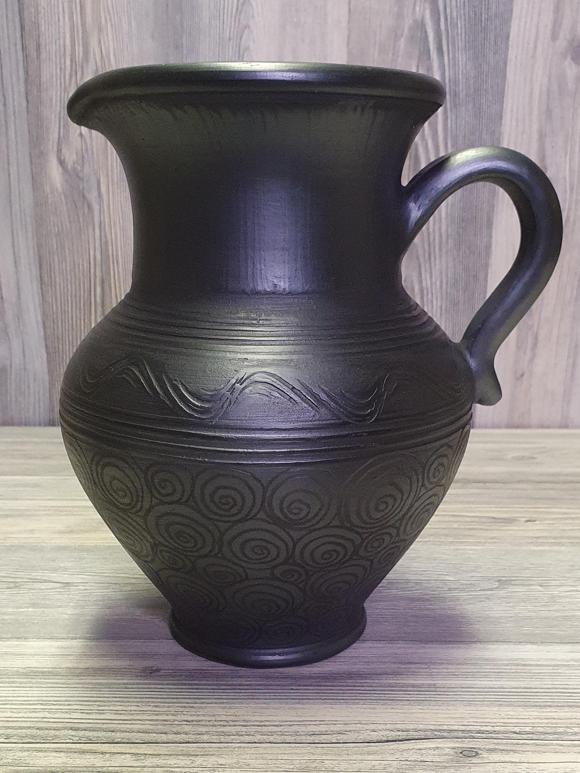 Кувшин из черной глины (5282)