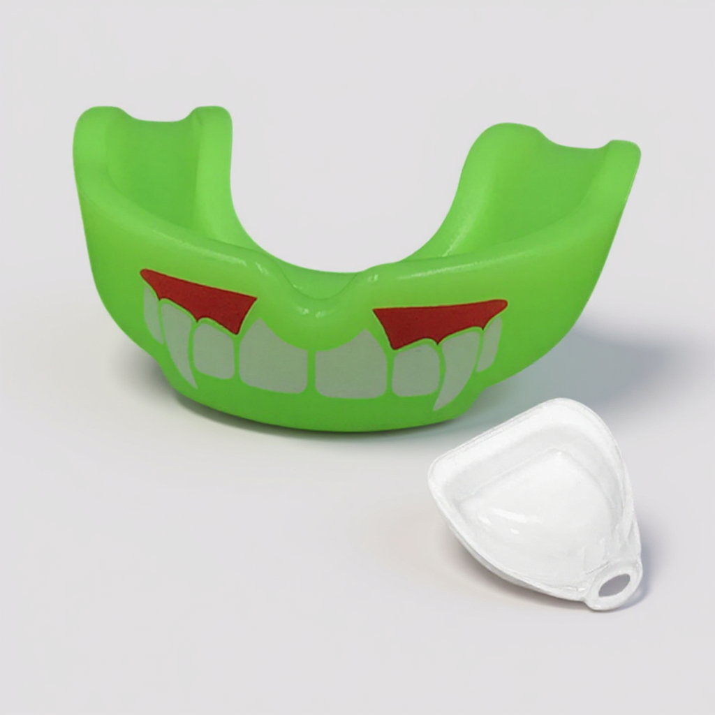 Капа для бокса GDragon ММА Вампир для взрослых защитная с клыками из термопластика Салатовый Капа для бокса GDragon ММА Вампир для взрослых защитная с клыками из термопластика Салатовый