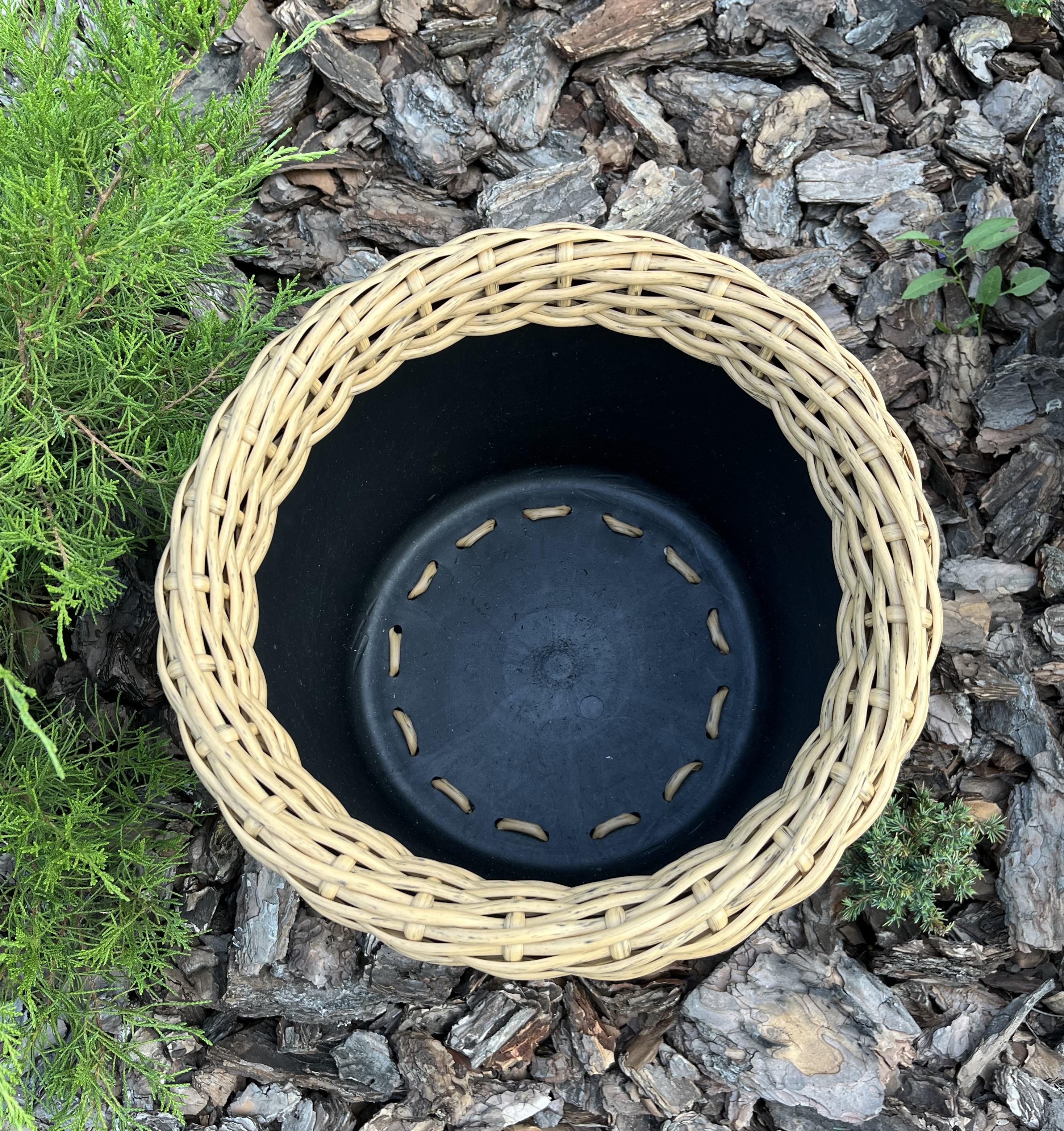 Кашпо для квітів зі штучного ротанга 12 л Дерево (27919287) - фото 2 Кашпо для квітів зі штучного ротанга 12 л Дерево (27919287) - фото 2