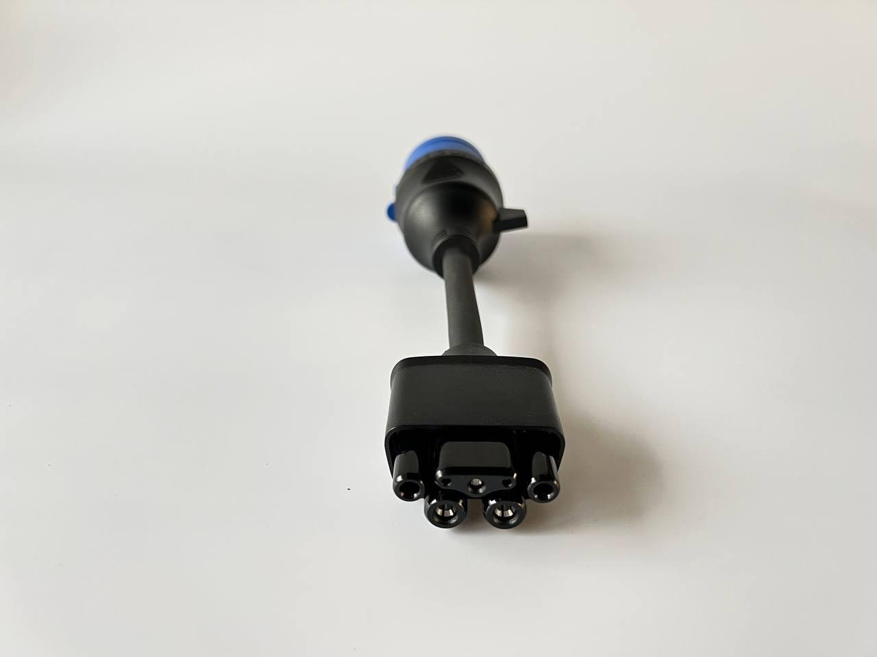 Адаптер для зарядки TESLA Gen 2 32A 7 кВт (FNP2-023) - фото 3 Адаптер для зарядки TESLA Gen 2 32A 7 кВт (FNP2-023) - фото 3