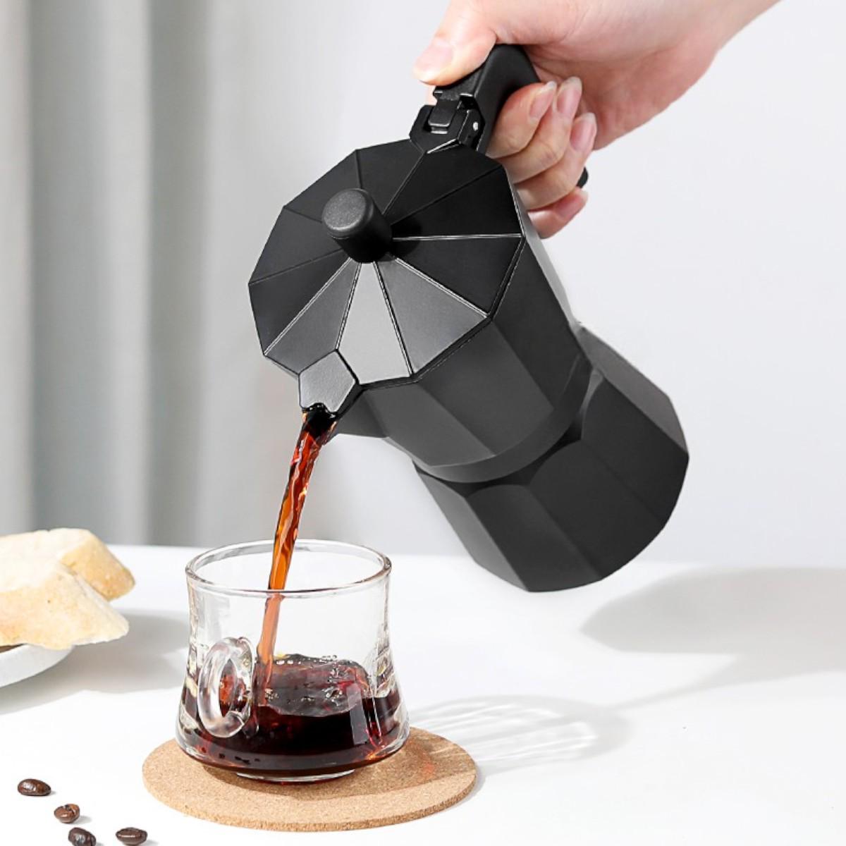 Гейзерная кофеварка A-PLUS на 3 чашки Black (3081) - фото 4 Гейзерная кофеварка A-PLUS на 3 чашки Black (3081) - фото 4