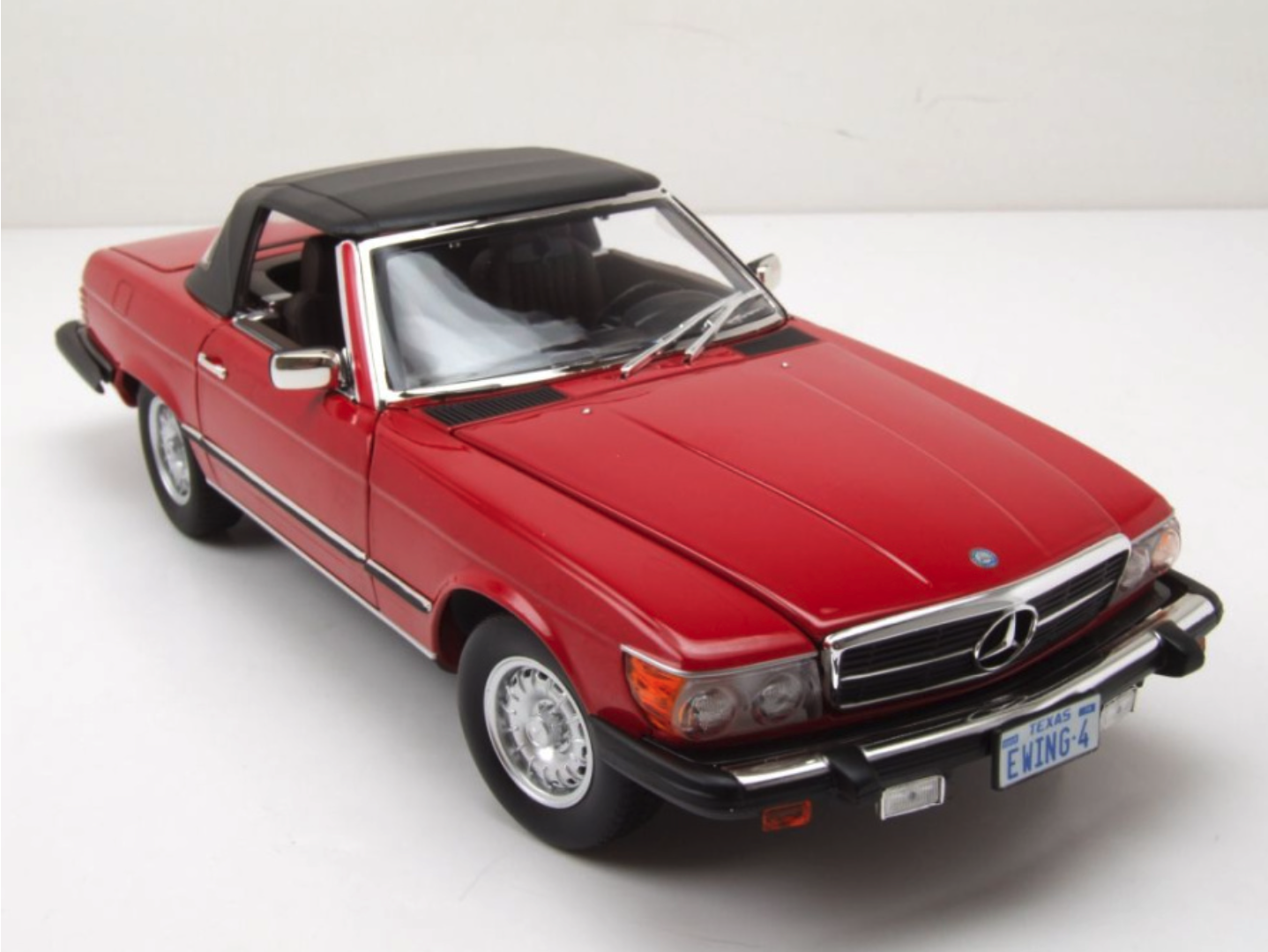 Модель автомобиля Norev 1:18 Mercedes-Benz 450 SL R107 1979 Red (183729) - фото 9 Модель автомобиля Norev 1:18 Mercedes-Benz 450 SL R107 1979 Red (183729) - фото 9