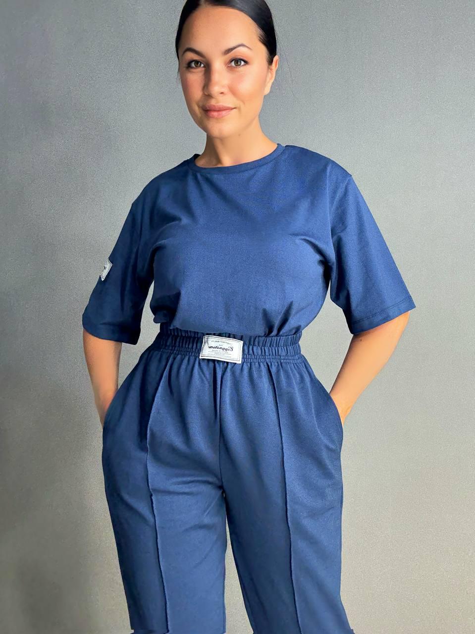 Костюм женский CAPPITONE 101212 футболка и брюки джоггеры со швом S Темно-синий (1689) - фото 2 Костюм женский CAPPITONE 101212 футболка и брюки джоггеры со швом S Темно-синий (1689) - фото 2