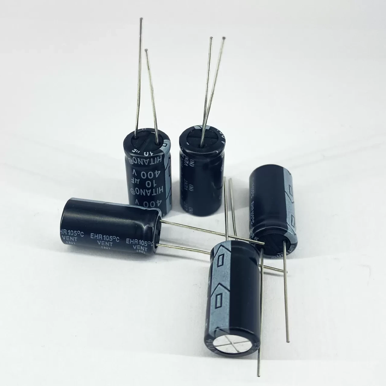 Конденсатори електролітичні HITANO 10 мкф 400V 10x21 мм 105 °C (1947114403)