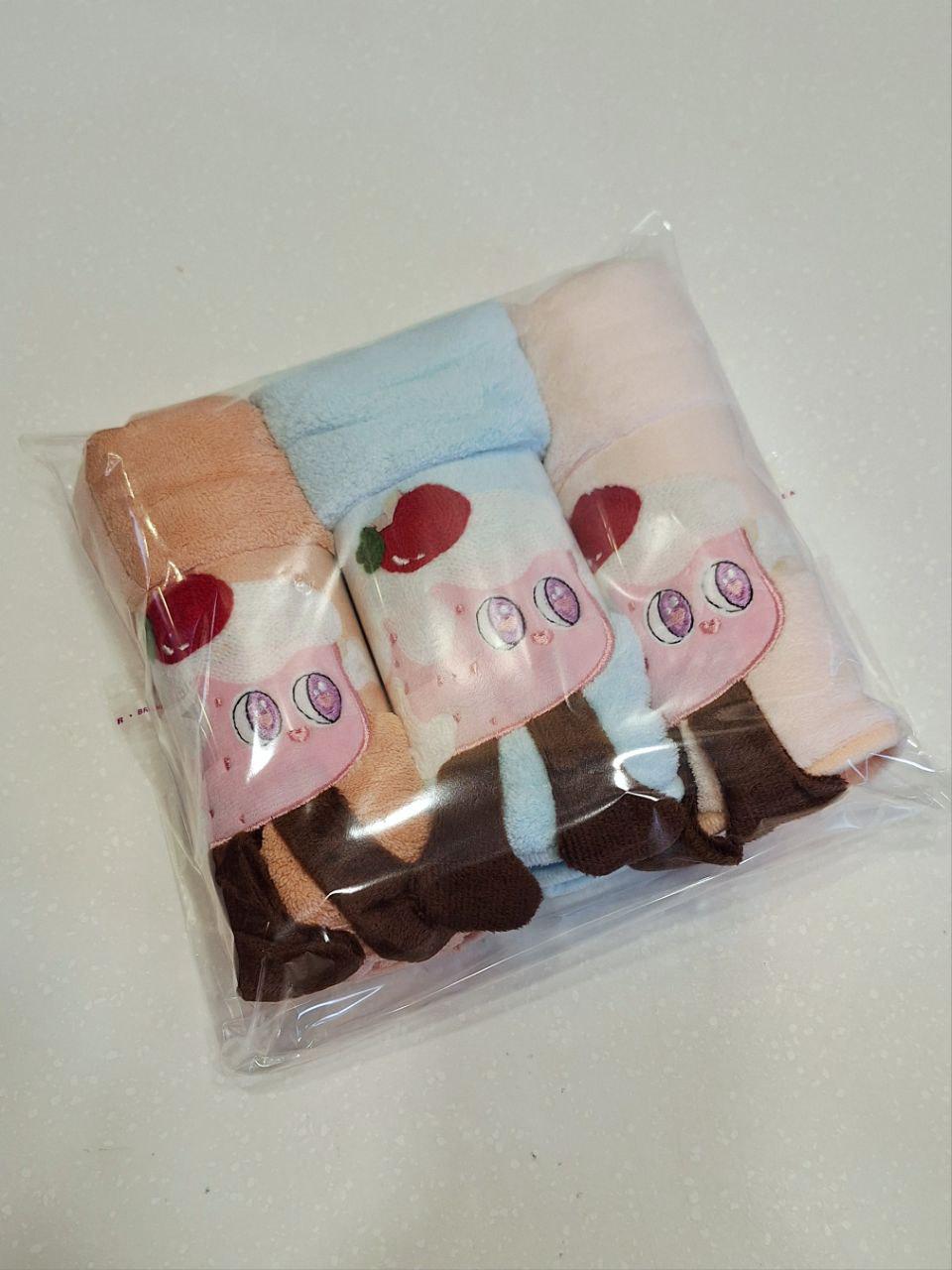 Набор полотенец Colorful Home Тортики с петелькой из микрофибры 35х75 см 3 шт. (1981) Набор полотенец Colorful Home Тортики с петелькой из микрофибры 35х75 см 3 шт. (1981)