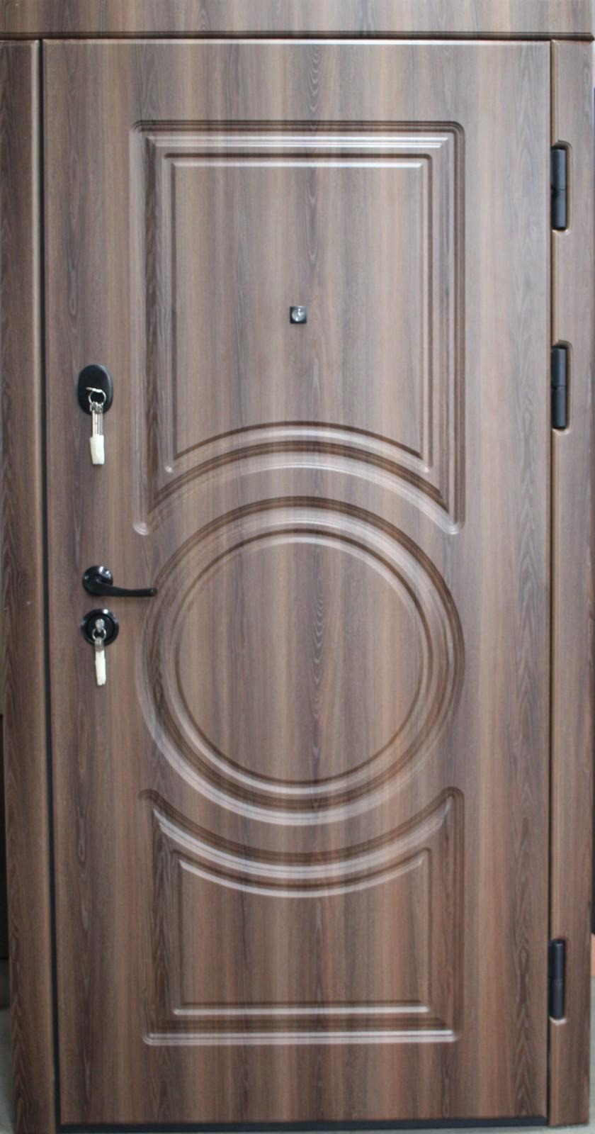 Двери входные квартирные Термоплюс Круг 2040х960 мм правые (96R) Двери входные квартирные Термоплюс Круг 2040х960 мм правые (96R)