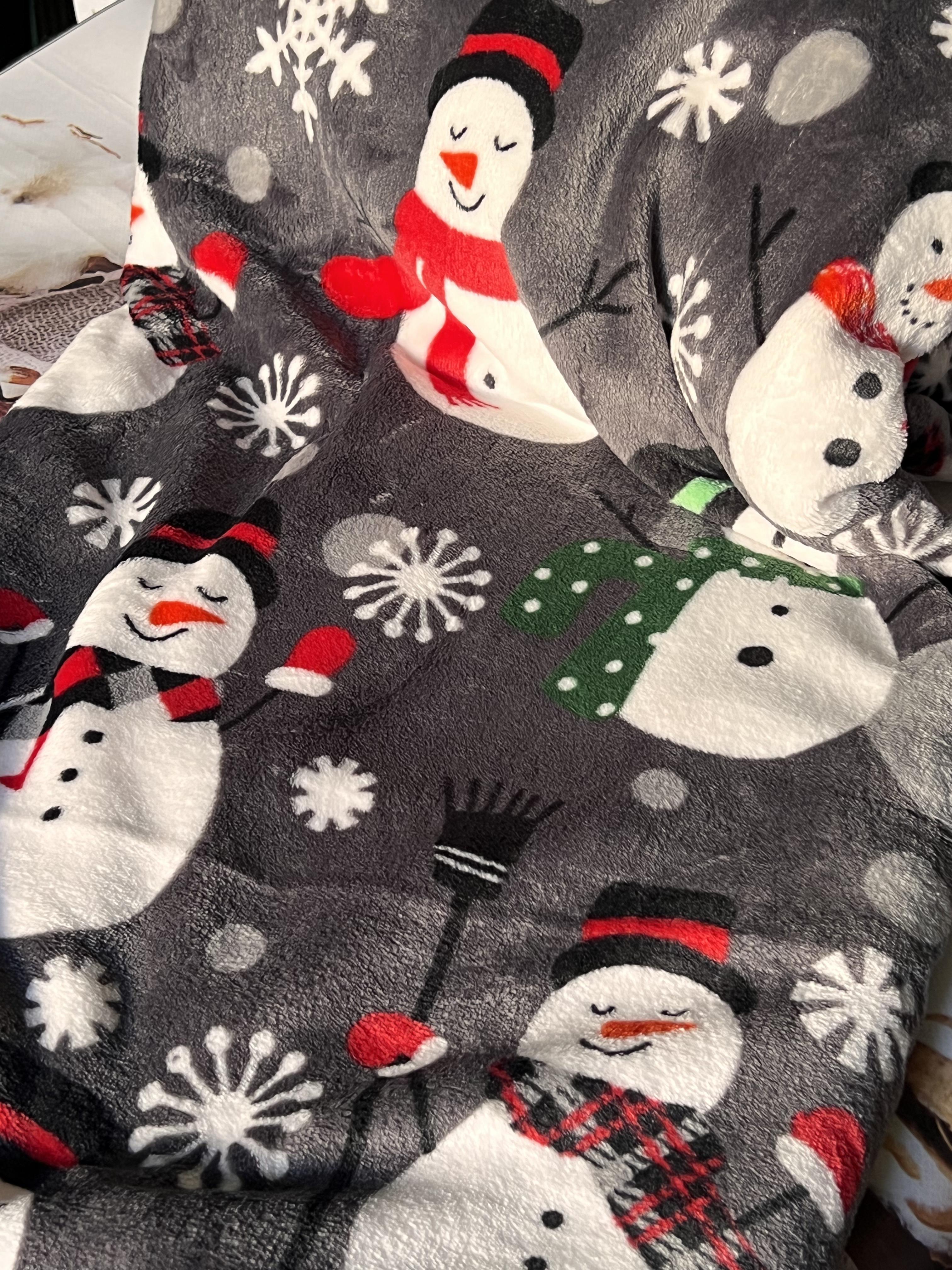 Плед зі сніговиками теплий новорічний 200х215 см Графітовий (2342409560) - фото 4 Плед зі сніговиками теплий новорічний 200х215 см Графітовий (2342409560) - фото 4