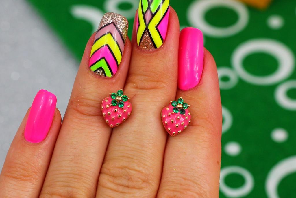 Серьги гвоздик Xuping Jewelry Клубнички 1 см Золотистый/Розовый