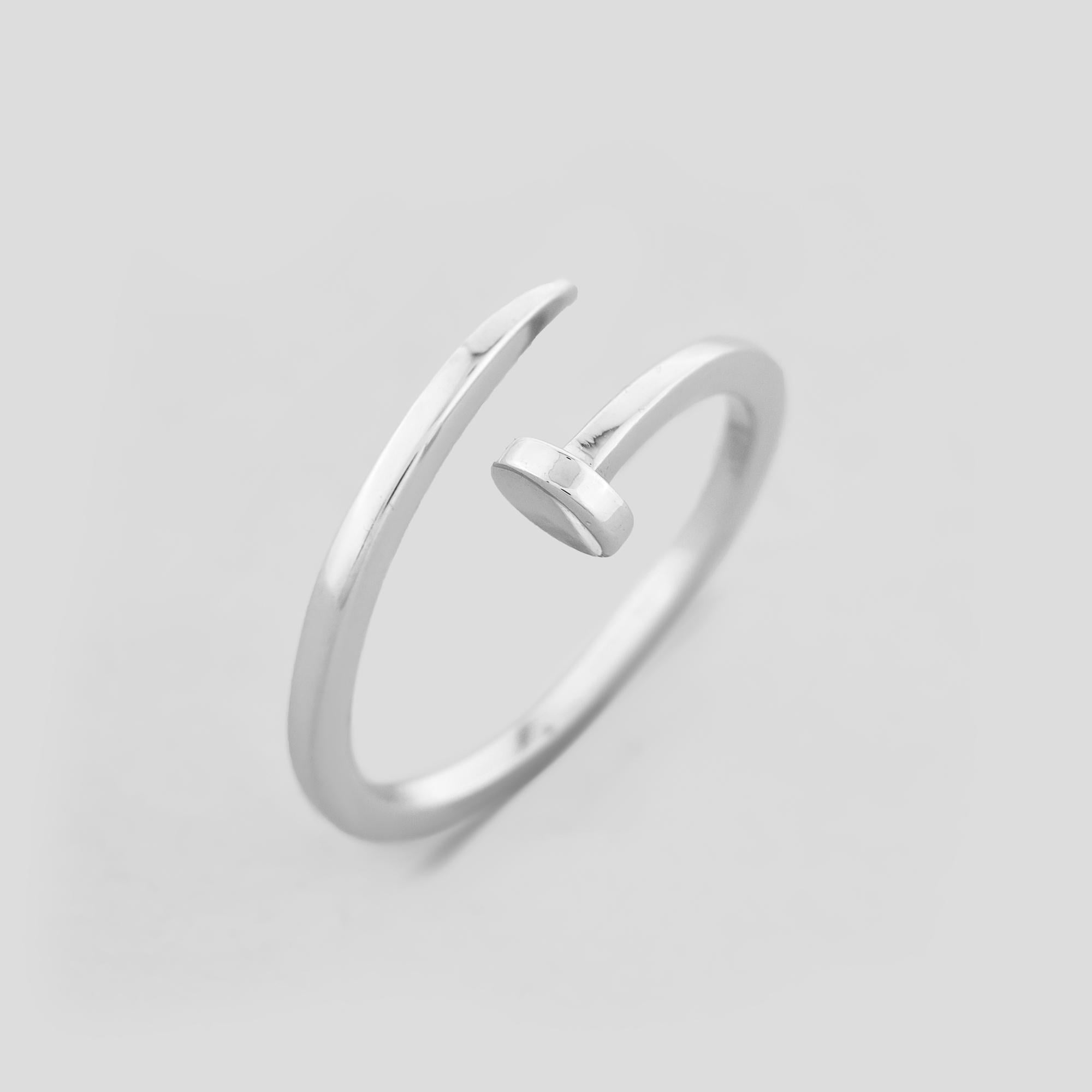 Серебряное кольцо Minimal Стильный элемент (16762) Серебряное кольцо Minimal Стильный элемент (16762)