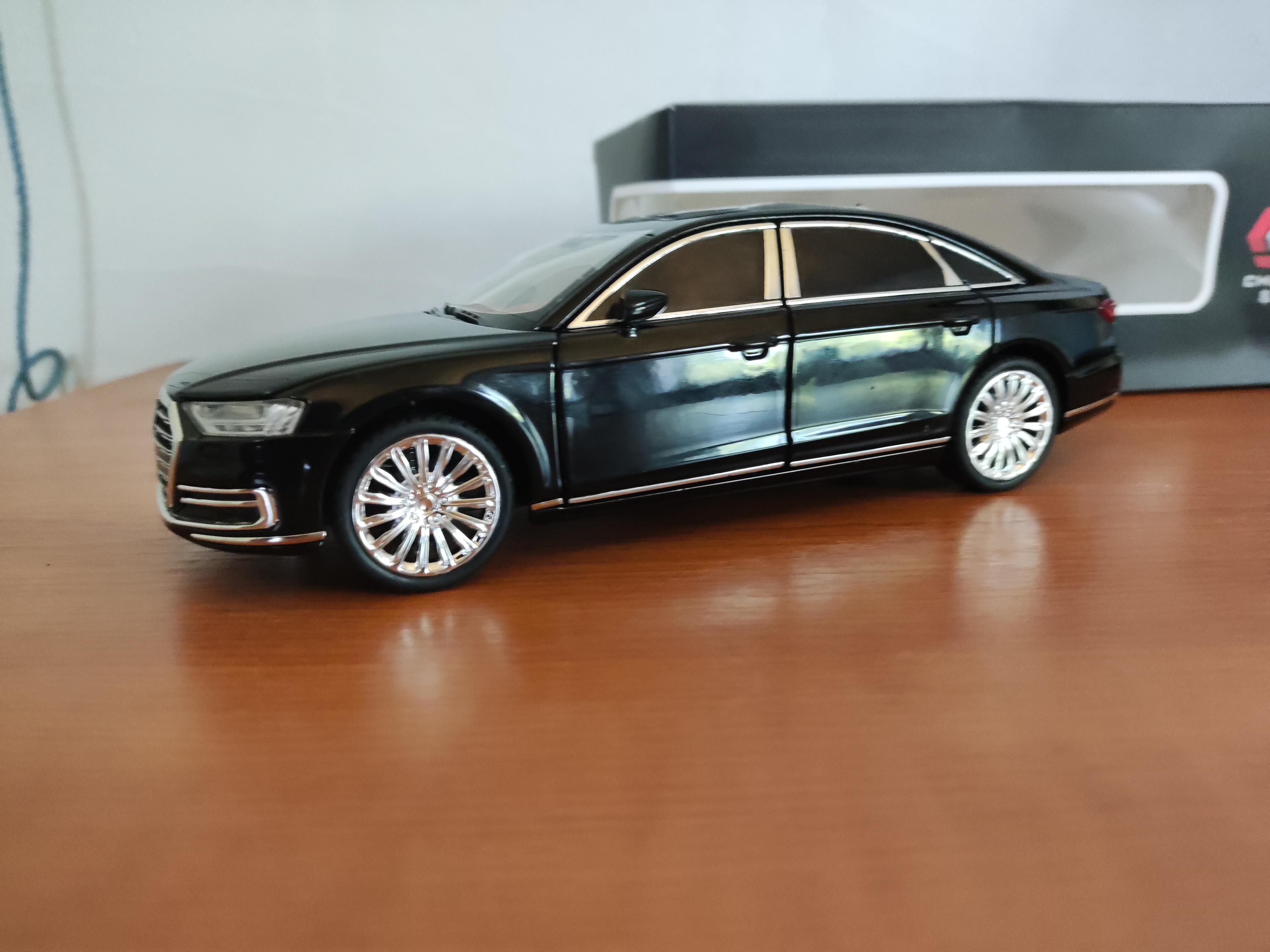 Звуковые световые эффекты Audi A8 Масштаб 1:24 21,5 см Белый - фото 4