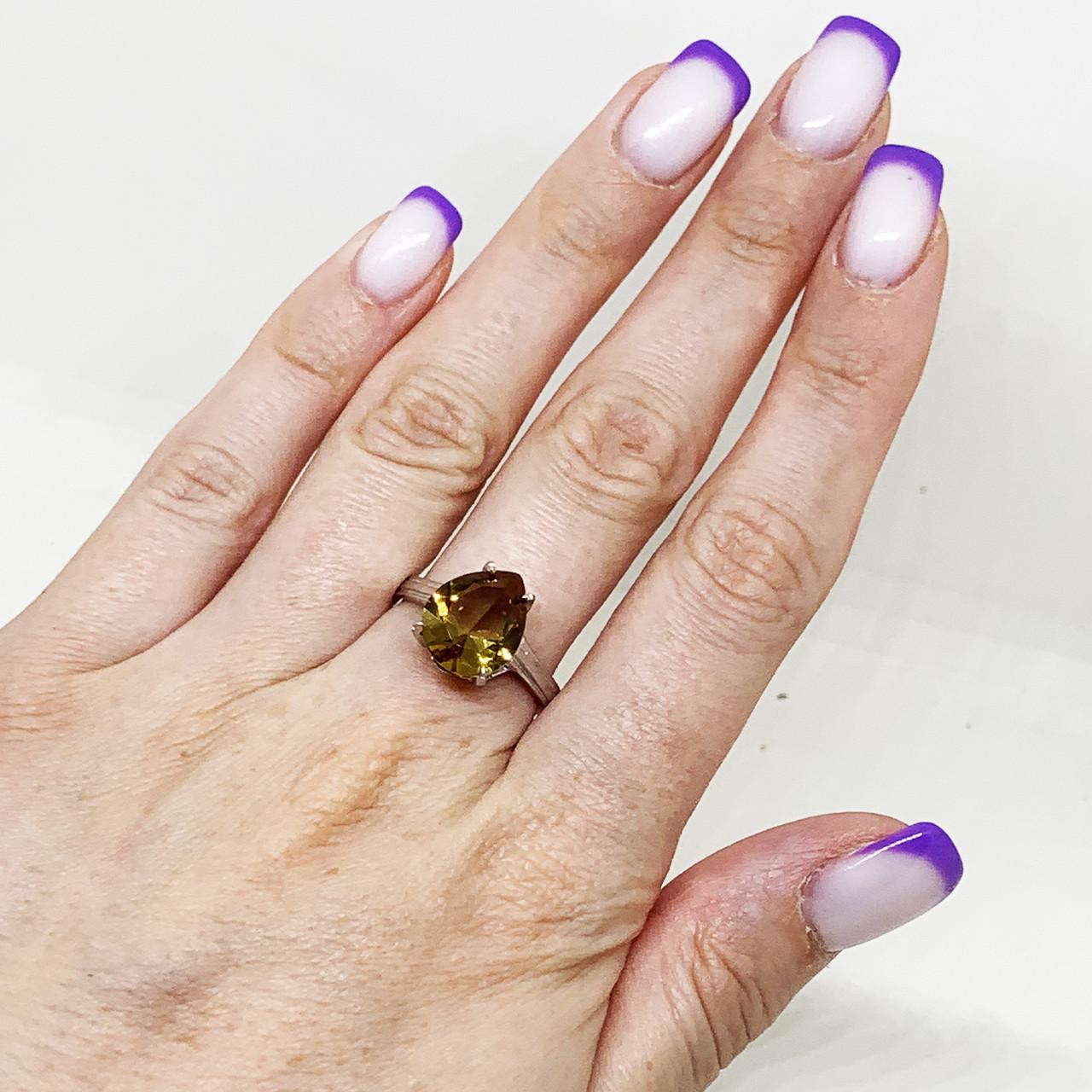 Кольцо серебряное с султанитом р. 18,5 4,05 г (1659469472)