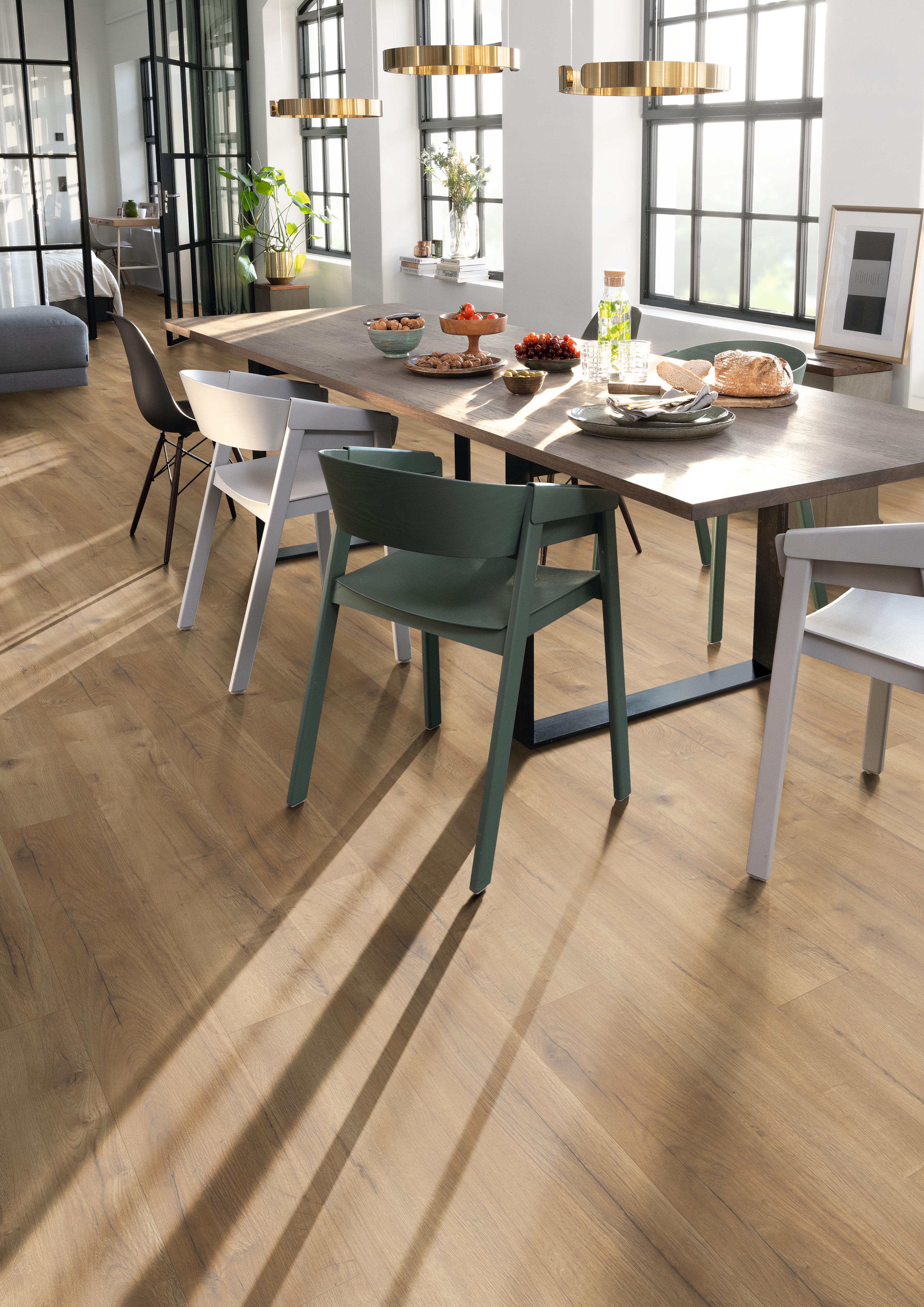 Ламинат EGGER 33 класс 8 мм Дуб Лойа медовый