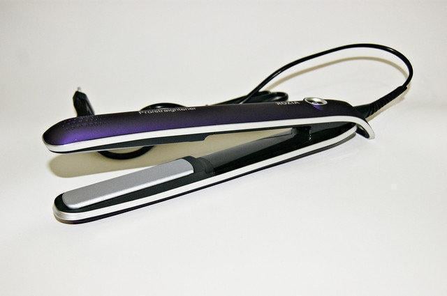 Прибор для укладки волос Rozia HR-728