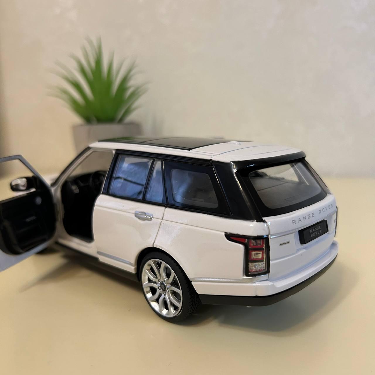 Машинка детская металлическая Rastar 56300 Land rover Range Rover 1:24 Белый (56300) - фото 7 Машинка детская металлическая Rastar 56300 Land rover Range Rover 1:24 Белый (56300) - фото 7