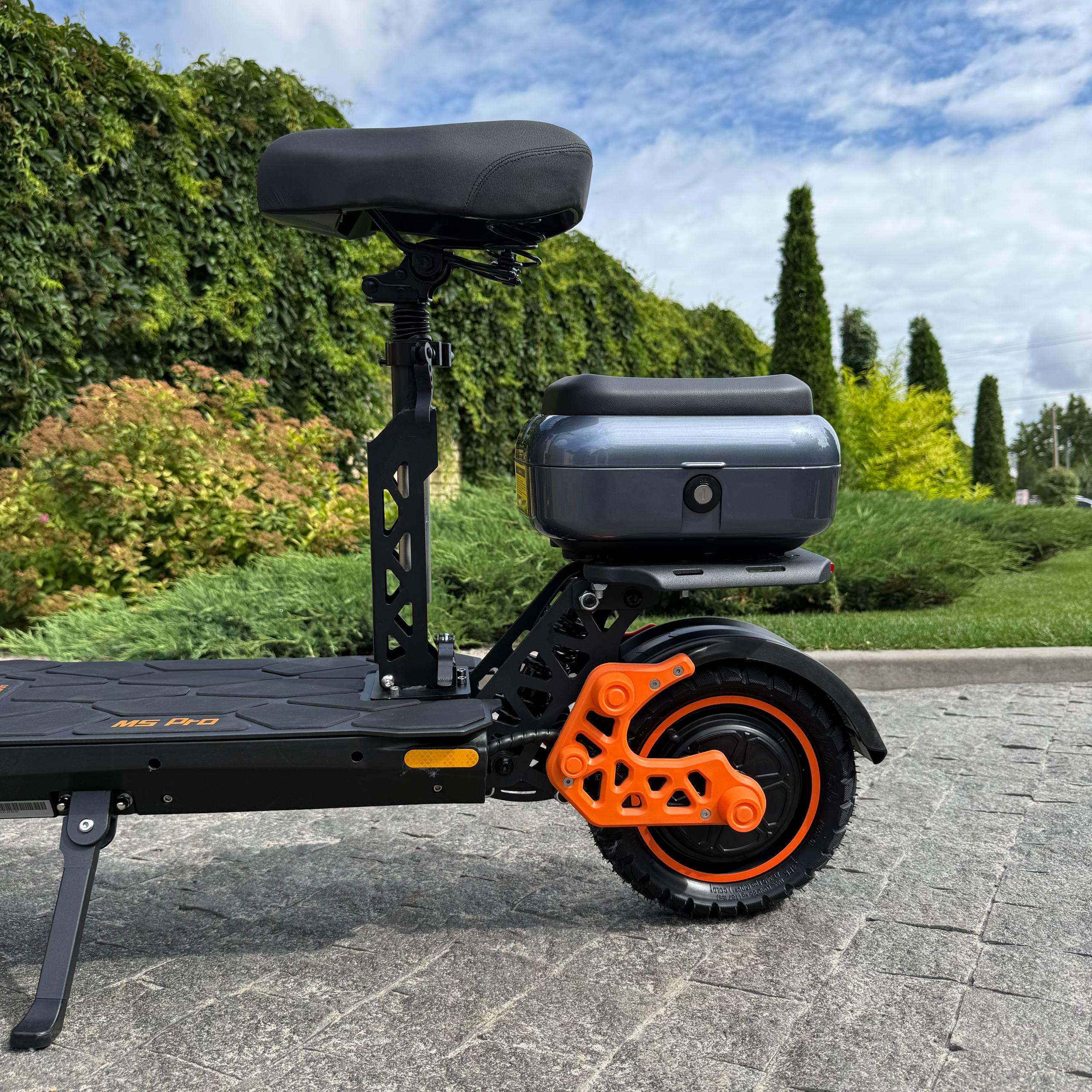 Электросамокат с сиденьем KugooKirin M5 PRO 2000W 26Ah - фото 16 Электросамокат с сиденьем KugooKirin M5 PRO 2000W 26Ah - фото 16