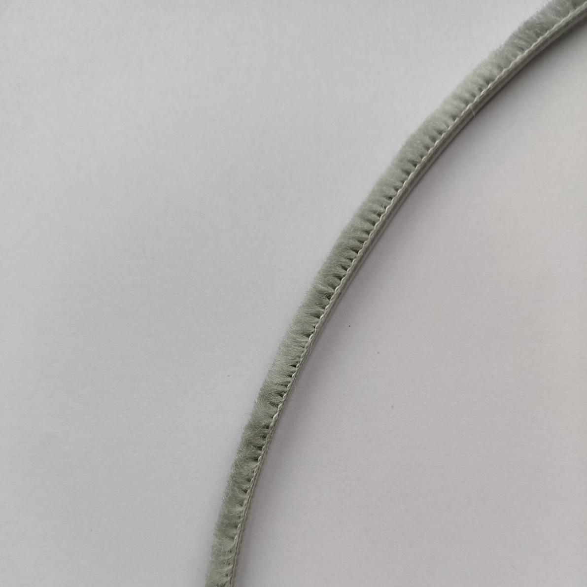 Щітка пилозахисна вставна 4,8х6 мм Сірий (25739872)