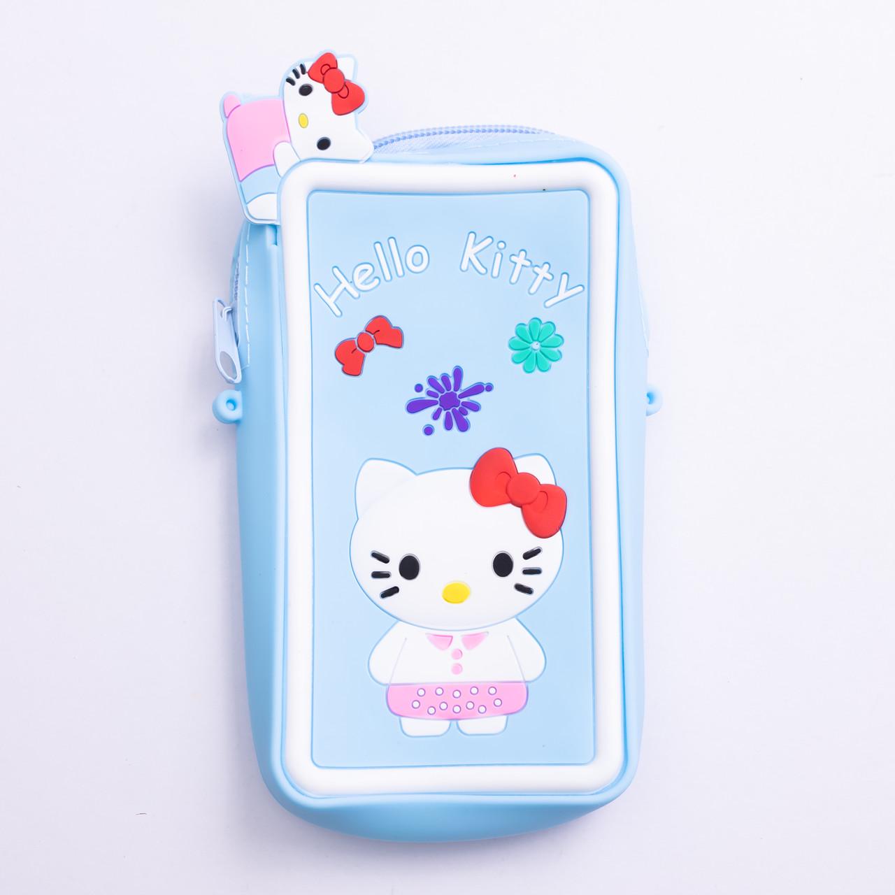Сумочка-футляр для телефона Hello Kitty силіконова на блискавці 17х9х2 см Блакитний (HP-55-21BL) - фото 2 Сумочка-футляр для телефона Hello Kitty силіконова на блискавці 17х9х2 см Блакитний (HP-55-21BL) - фото 2