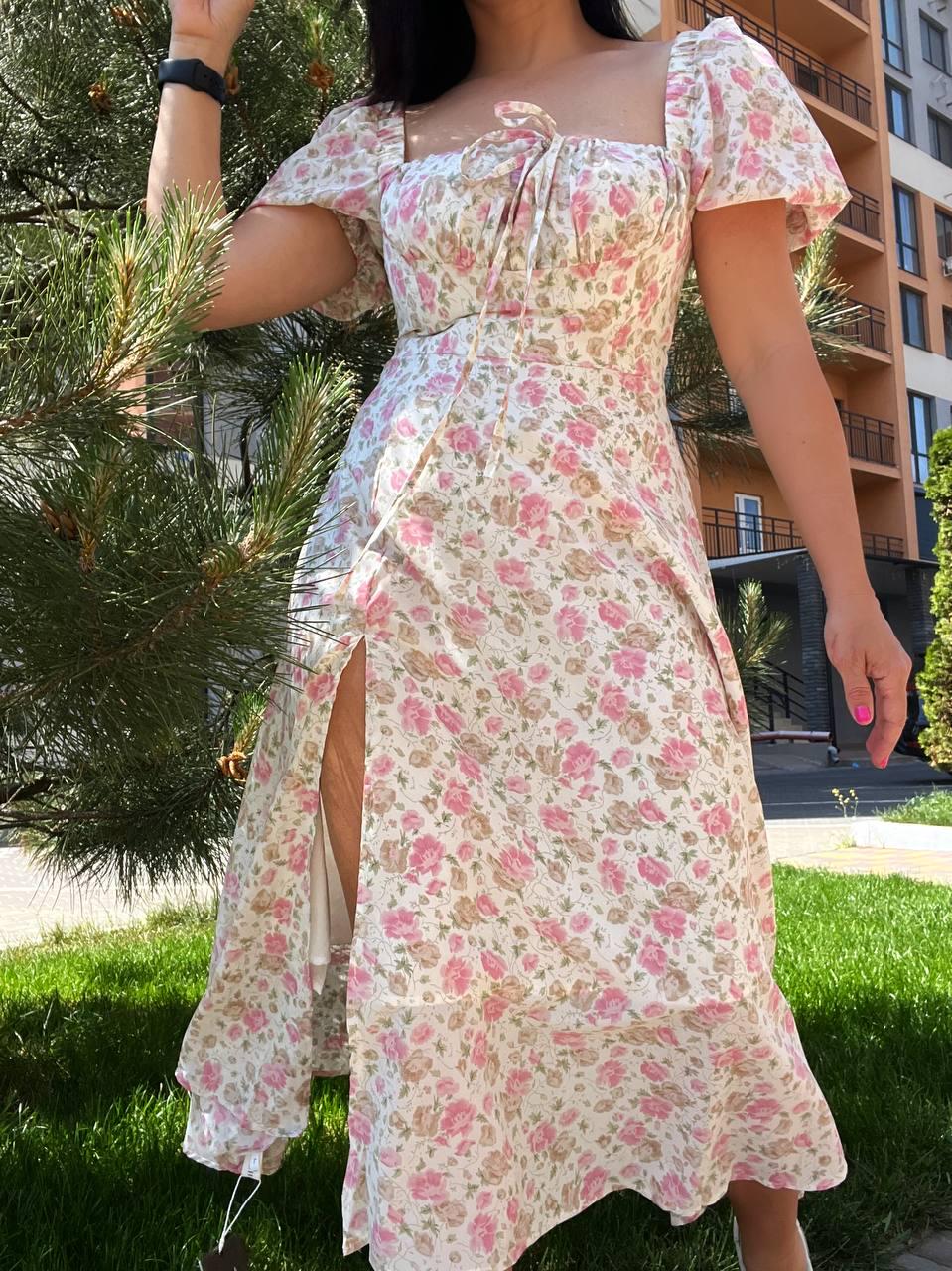 Платье женское летнее A-N 2669 цветочный принт разрез шнурок на груди длинное M Розовый (2042) - фото 4 Платье женское летнее A-N 2669 цветочный принт разрез шнурок на груди длинное M Розовый (2042) - фото 4