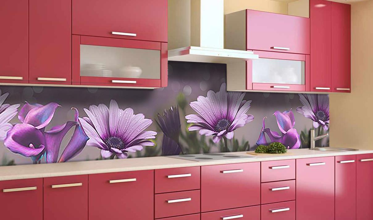 Кухонный фартук Фиолетовые цветы герберы каллы с самоклеющейся виниловой пленки 60х250 см Фиолетовый