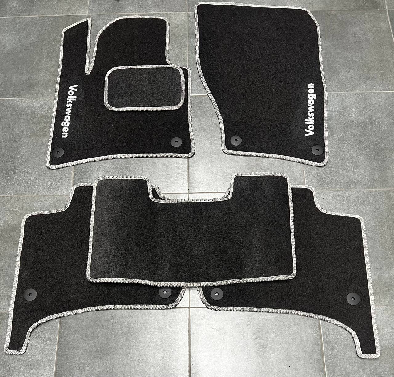 Килимки автомобільні ворсові в салон для Volkswagen Touareg 2010-2018 Чорний