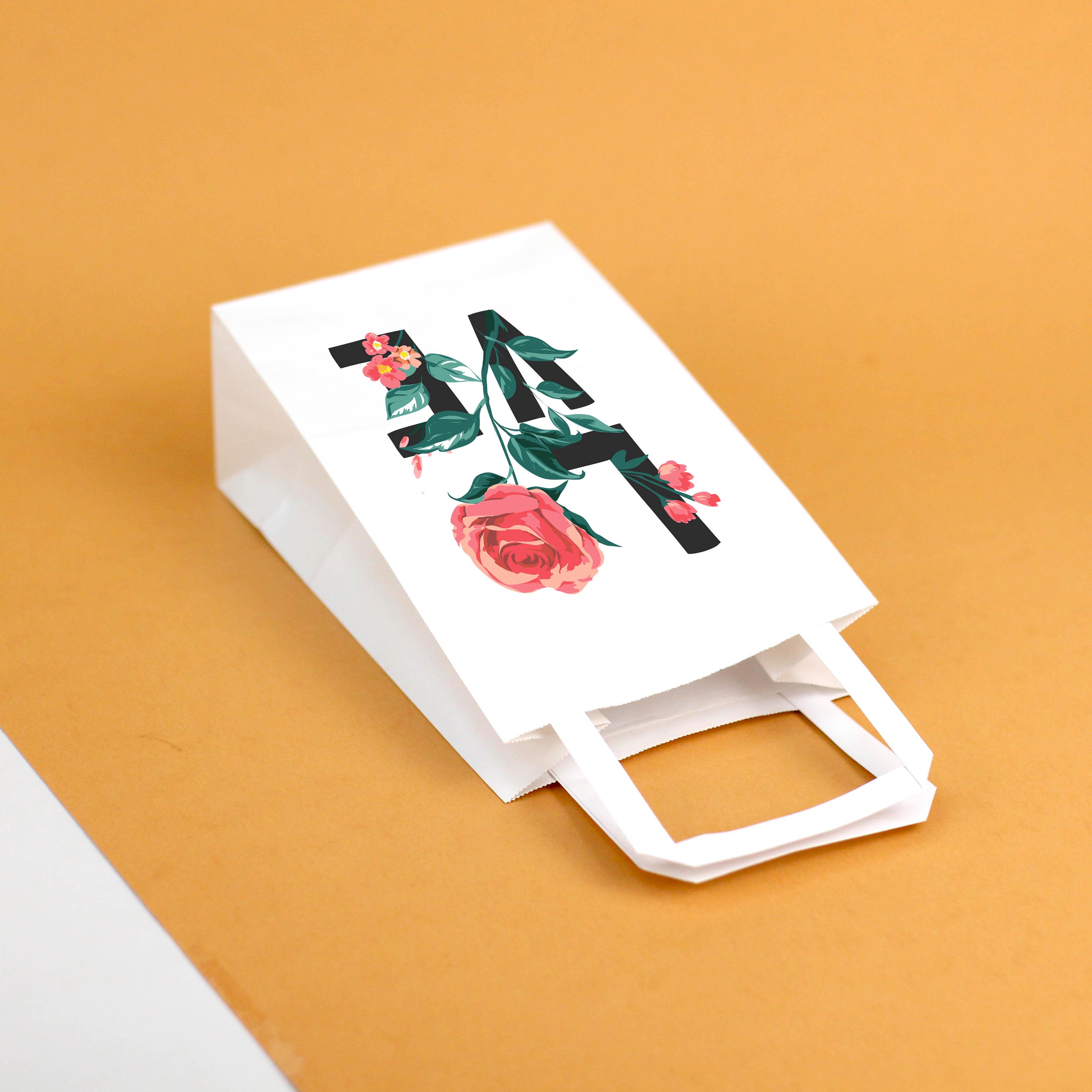 Пакет подарунковий паперовий з любов'ю Love Серця 150х90х240 мм 20 шт. - фото 3 Пакет подарунковий паперовий з любов'ю Love Серця 150х90х240 мм 20 шт. - фото 3