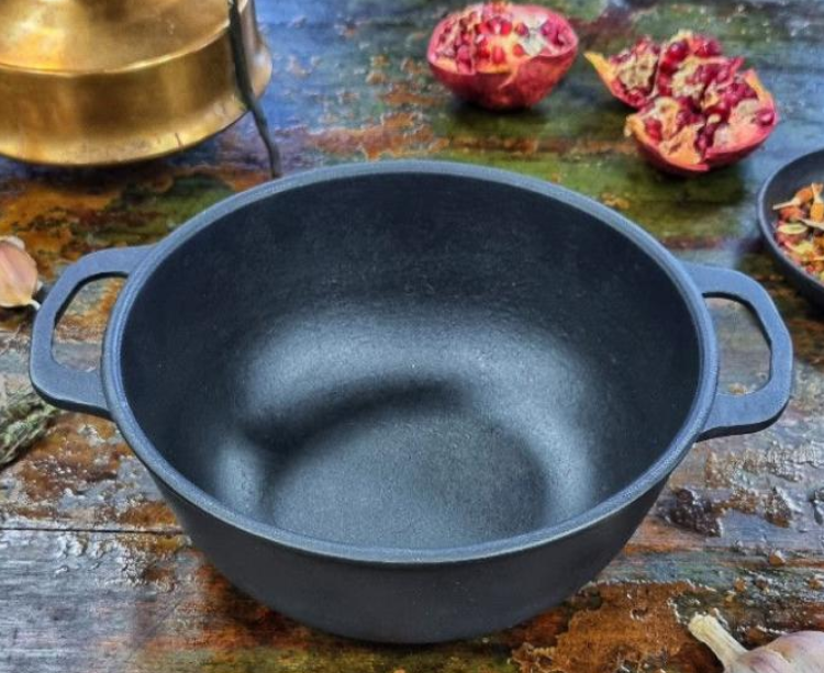 Казанок чавунний Maysternya V4CP з кришкою-сковородою 4 л 24 см (2136415617) - фото 4 Казанок чавунний Maysternya V4CP з кришкою-сковородою 4 л 24 см (2136415617) - фото 4