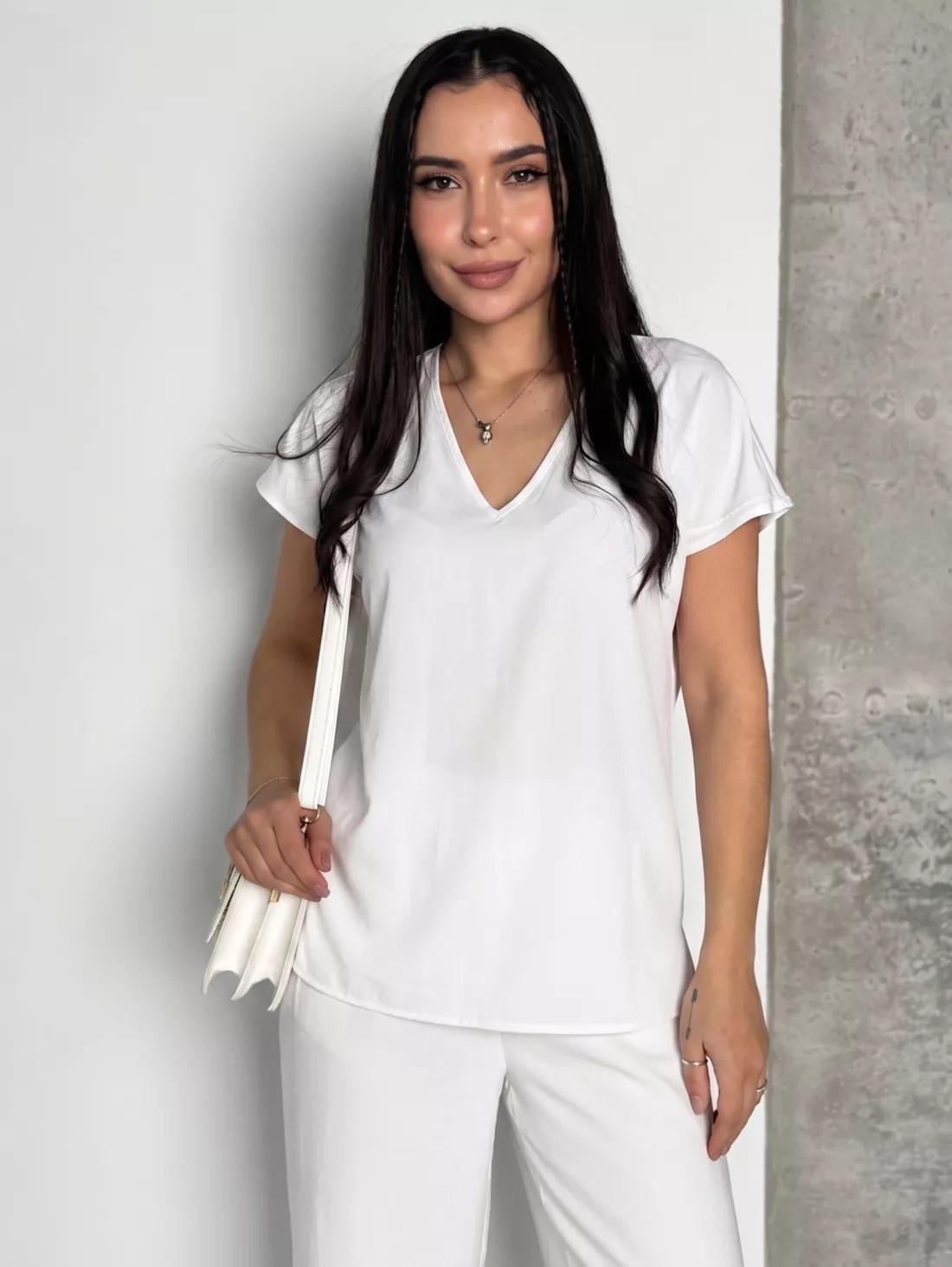 Блуза базовая casual из креп-жатки Innoe 550030-26 р. 52-54 Белый (35436730)