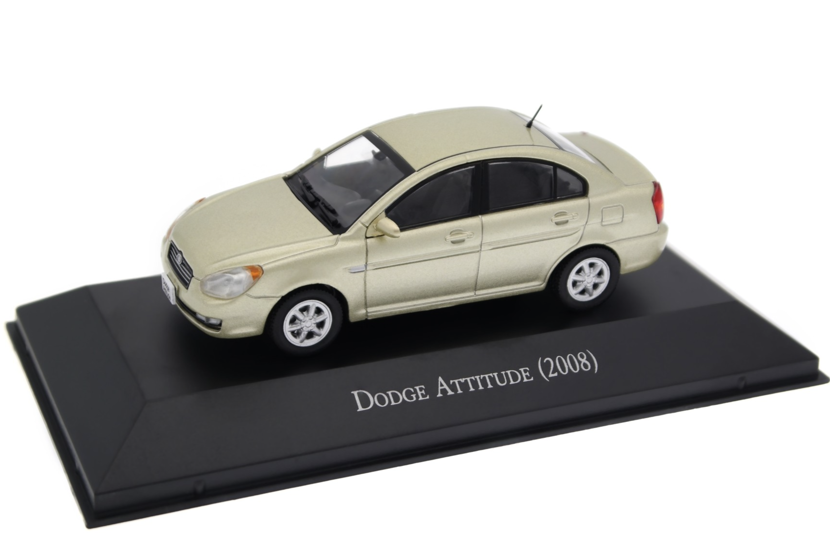 Коллекционная модель Dodge Attitude 2008 RANDES AUTOS MEMORABLES 1:43