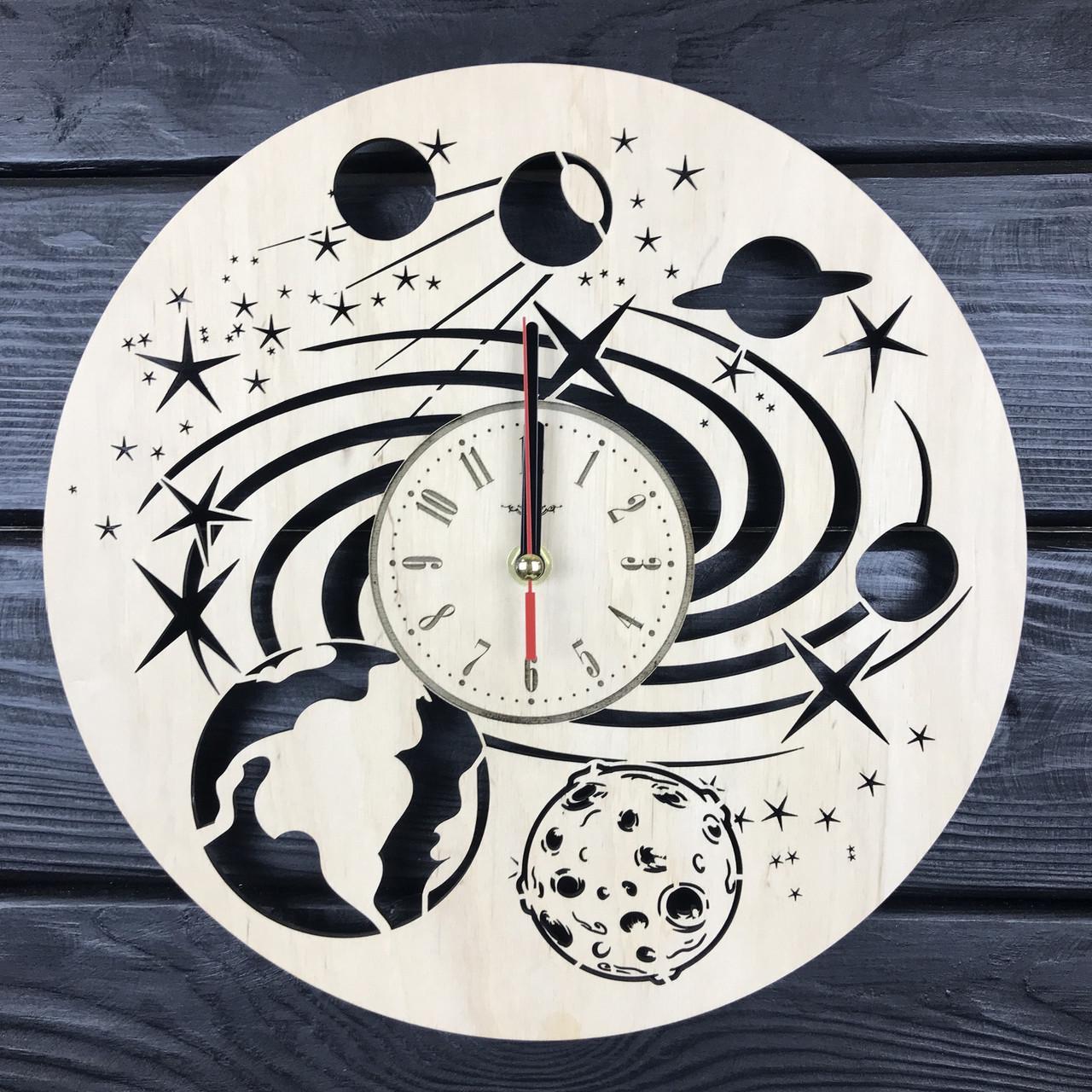 Часы настенные дизайнерские Космос