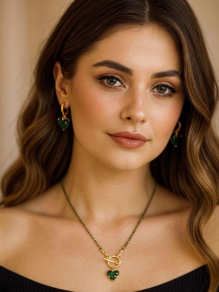 Чокер з авантюрину з підвіскою серце (5385)