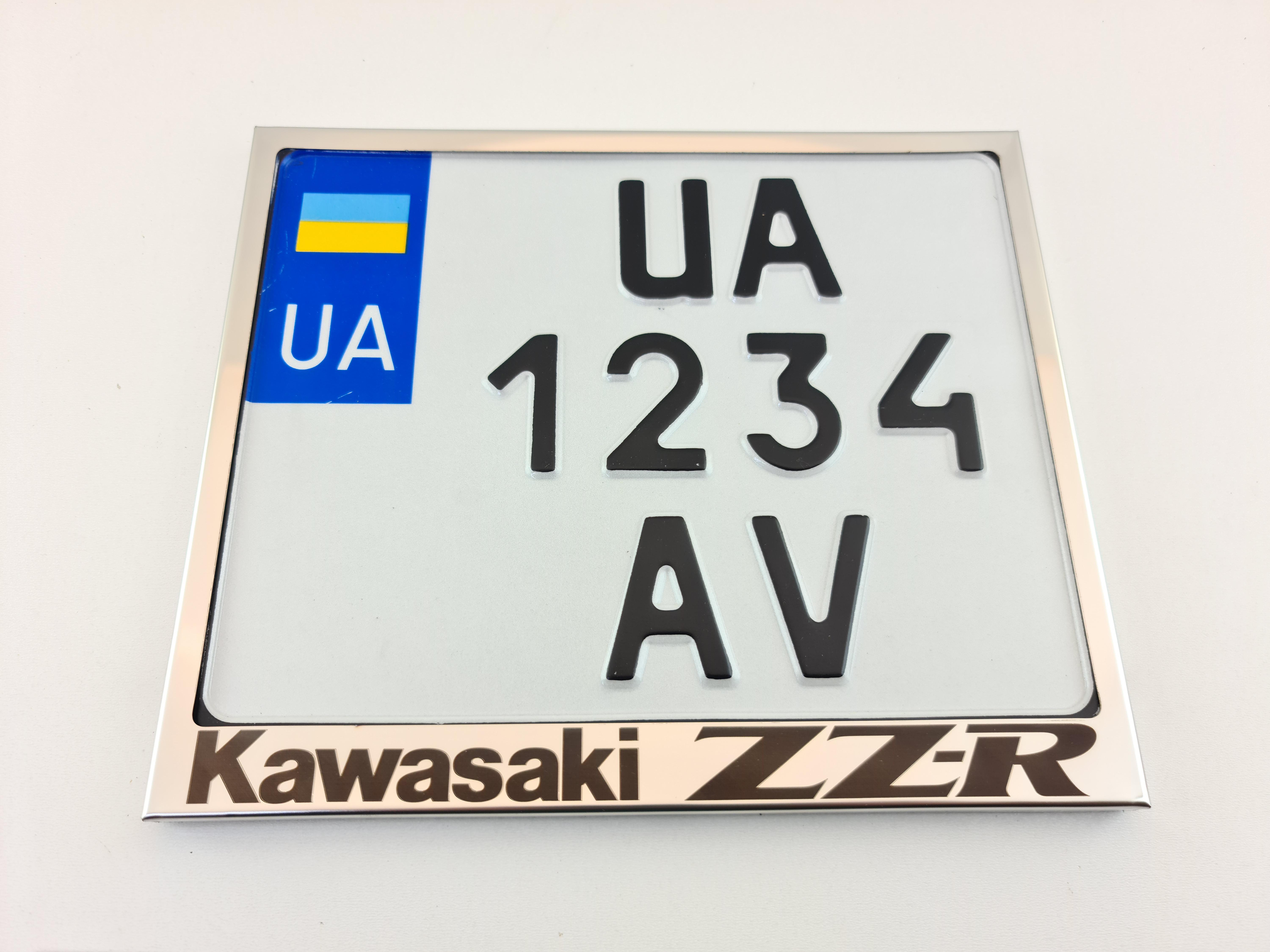 Рамка для мотоциклетного номера Kawasaki ZZR 174х220 мм Хром (VH-S1722KWZZRSGL)