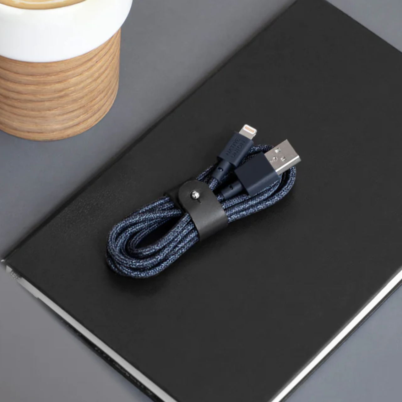 Кабель синхронизации Native Union Belt Cable Lightning 1.2m, Indigo (BELT-L-IND-2-NP) - фото 5 Кабель синхронизации Native Union Belt Cable Lightning 1.2m, Indigo (BELT-L-IND-2-NP) - фото 5