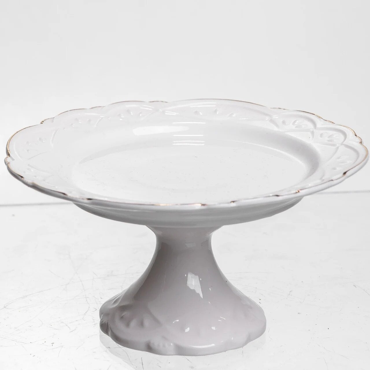 Блюдо на ножке фарфоровое Yiwu Pearl 15 см (120-YH-HG047)