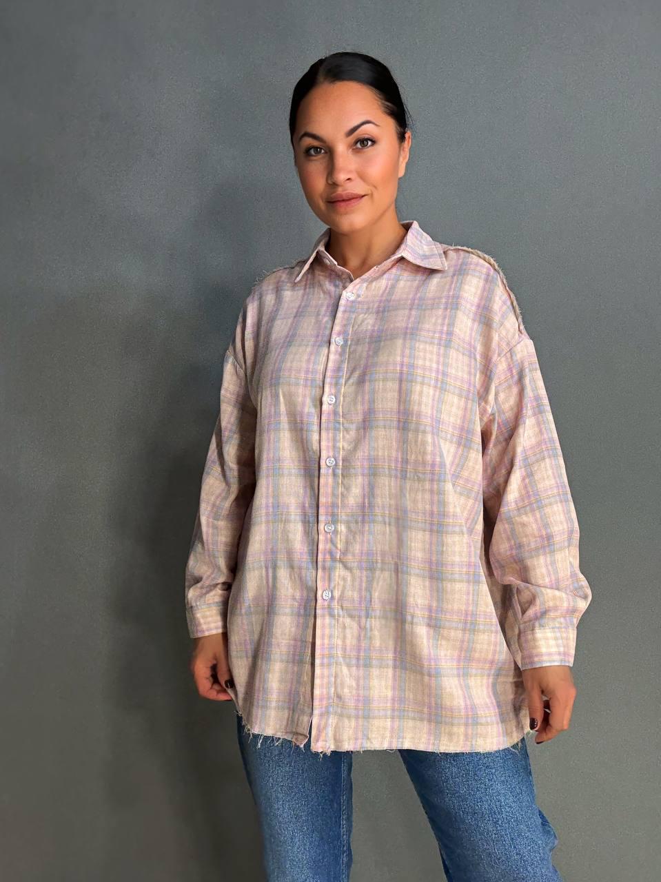 Сорочка жіноча A-N 27069 оверсайз двошарова в клітинку з бахромою OS Рожевий (4755)