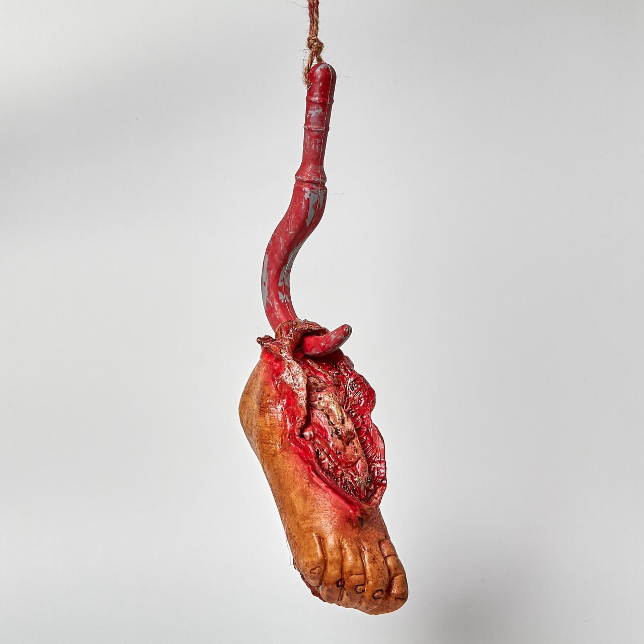 Муляж Ноги на крюке на Хэллоуин 33 см