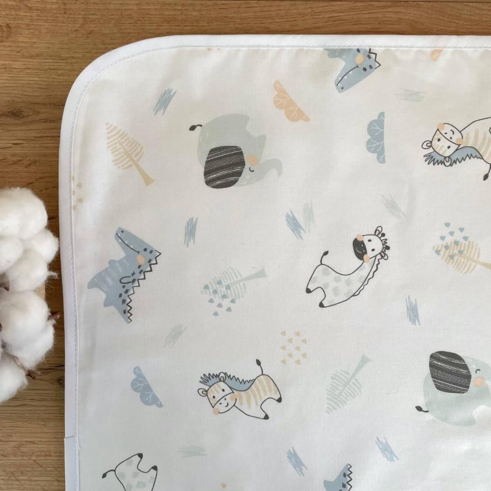 Пеленка для новорожденного Жирафы непромокаемая 50х80 см (1719)