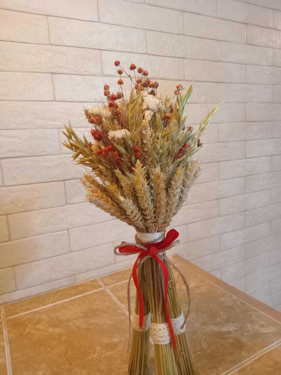 Дидух рождественский из колосья пшеницы/льна и овса на трех ножках 40-45 см с красной лентой (2814660835) - фото 5 Дидух рождественский из колосья пшеницы/льна и овса на трех ножках 40-45 см с красной лентой (2814660835) - фото 5