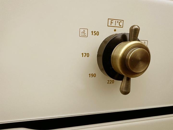 Комплект вбудовуваної техніки Luxor Qualitat BG Kup Газова поверхня Luxor RG 740 BG Kup з каменем для піци (30284418) - фото 4 Комплект вбудовуваної техніки Luxor Qualitat BG Kup Газова поверхня Luxor RG 740 BG Kup з каменем для піци (30284418) - фото 4