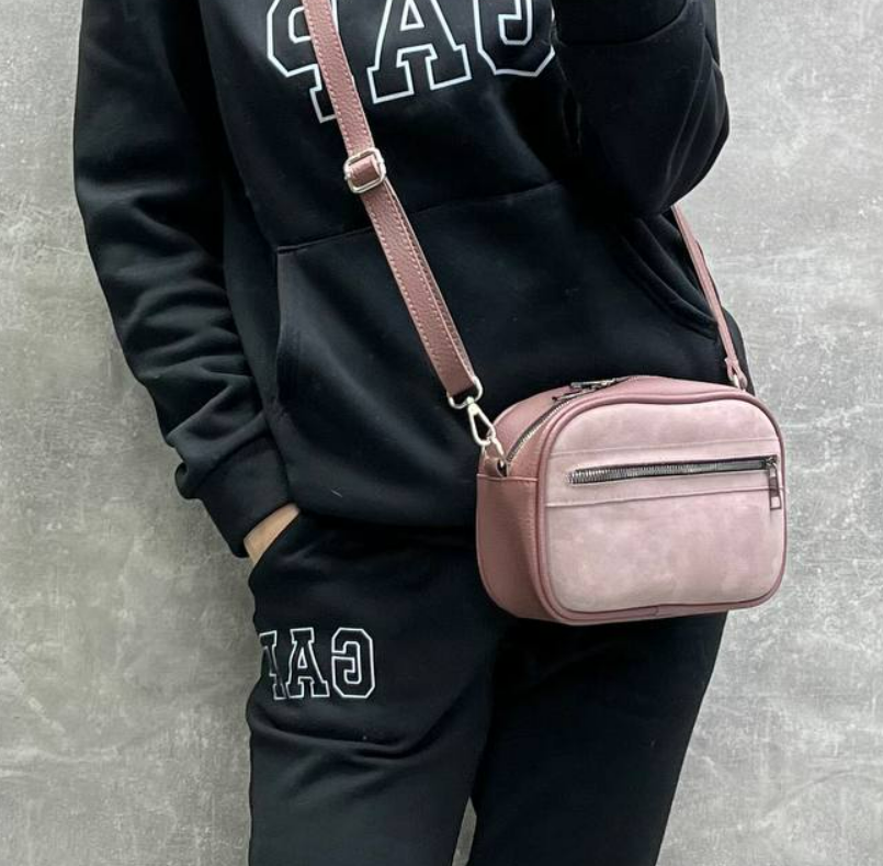 Сумка клатч женская через плечо замшевая кросс боди вместительная с плечевым ремнем Темная пудра