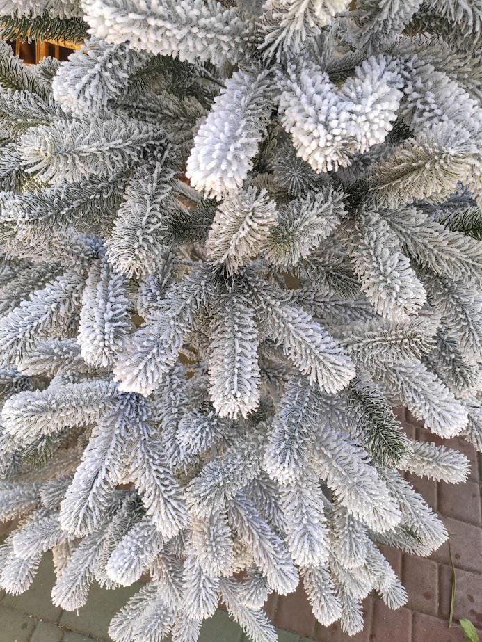 Штучна ялинка лита Буковельська засніжена з підставкою 2,50 м Зелений/Білий (NYT15287) - фото 10